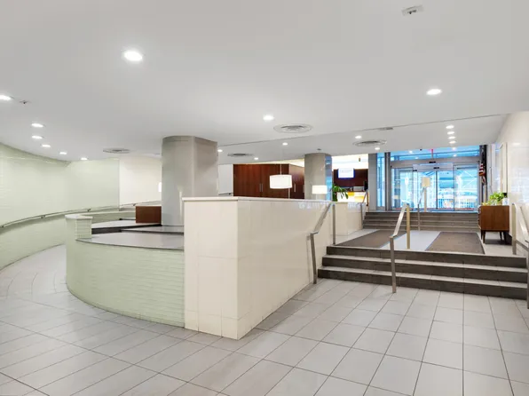 310 East 46th Street image 9 of 11