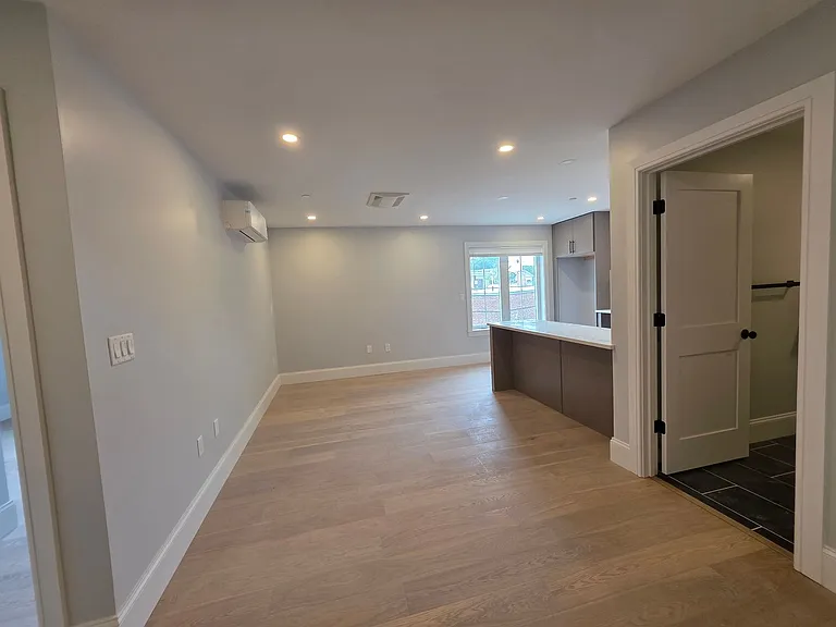 349 Market St #B1 — Photo 4