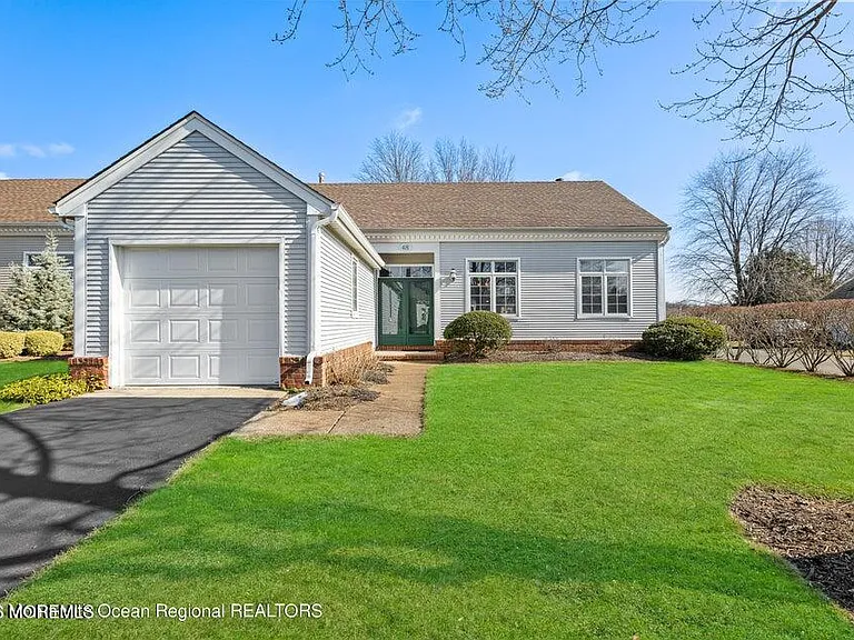 48 Rutland Ln — Photo 1