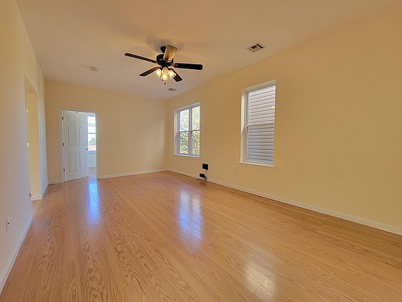 4th image of 3204 Kennedy Blvd #2