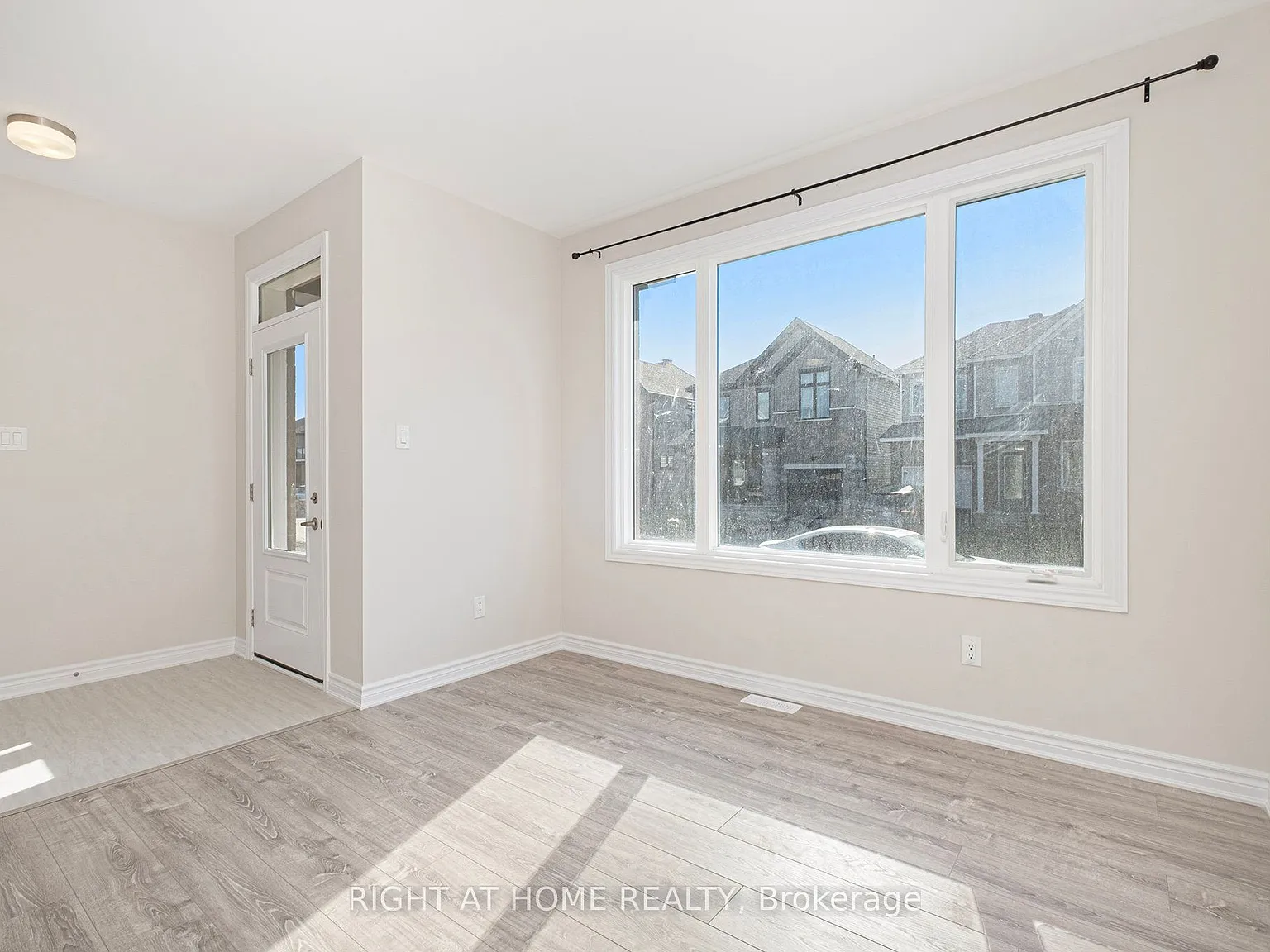 4 bed, $3,100 — Photo 2