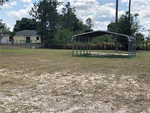 3rd image of 117 Greenbriar Blvd