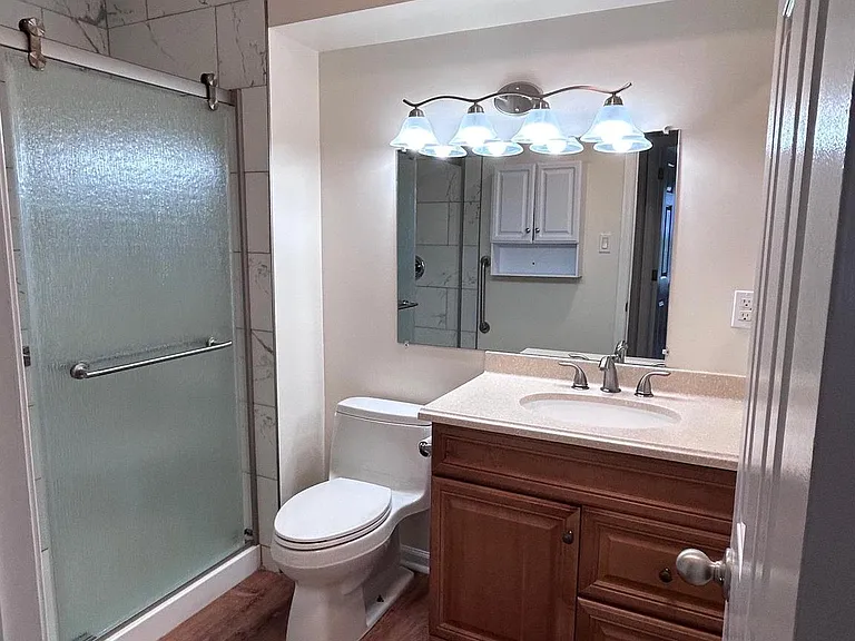 5107A Adelaide Dr — Photo 15