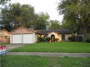 10531 Huntington Place Dr, Houston, TX 77099