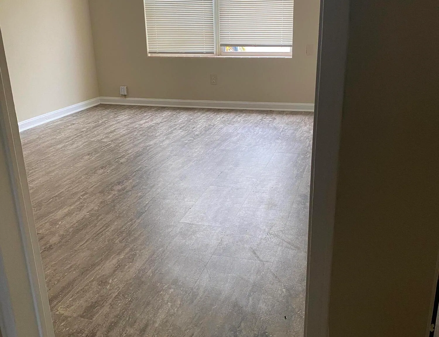 2 bed, 1.0 bath, 768 sqft, $1,100 — Photo 3