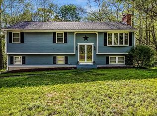 384 Hillsdale Rd, Richmond, RI 02892