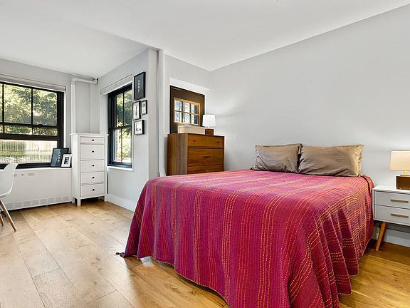 5th image of 345 Clinton Ave #1DE