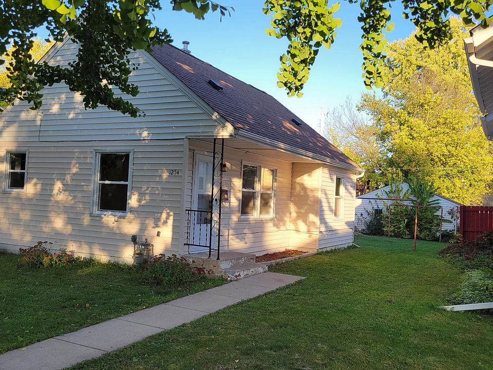 1st image of 1254 Farrington St