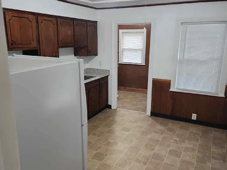 1015 Camden Ave — Photo 9