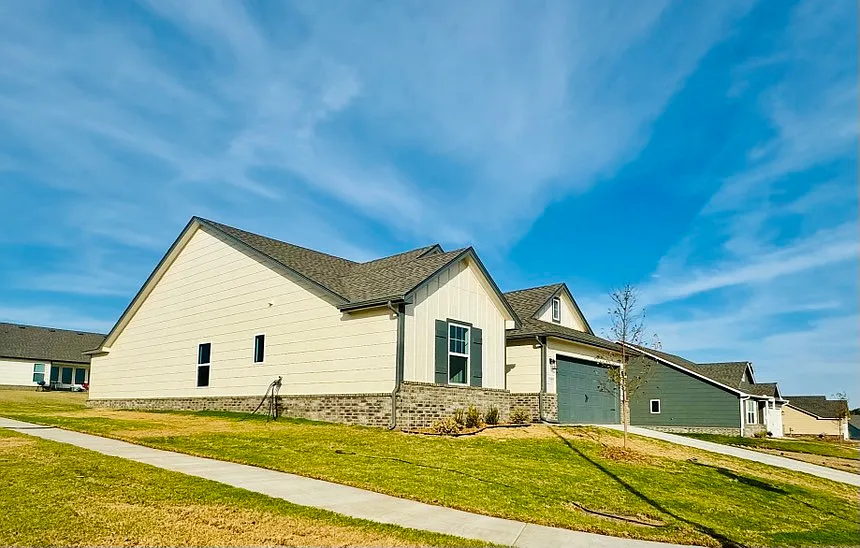 4 bed, 2097 sqft, $2,650 — Photo 2