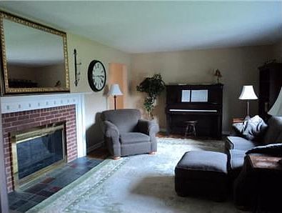 4th image of 3500 Darbyshire Dr