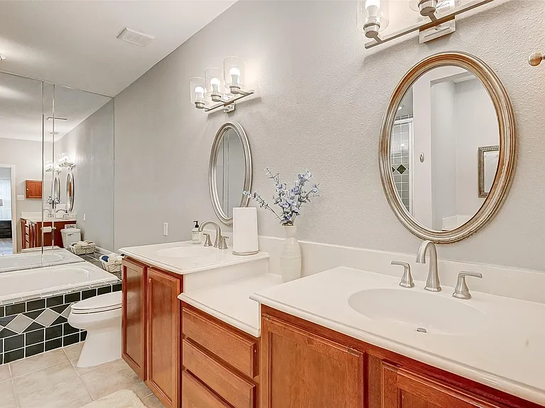 8077 El Mundo St #8077 — Photo 32