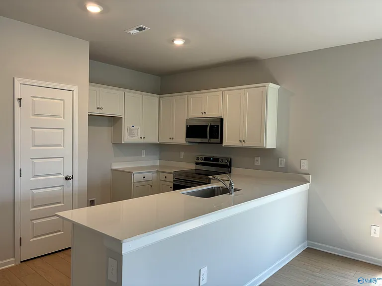 15378 Grayson Cir — Photo 10