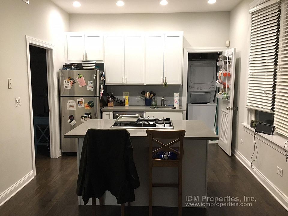 1st image of 3856 N Southport Ave #3