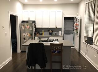 3856 N Southport Ave #3, Chicago, IL 60613