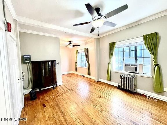 4th image of 614 W Hill Ave APT 2