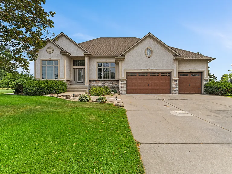 11435 Kenyon Ct NE — Photo 1