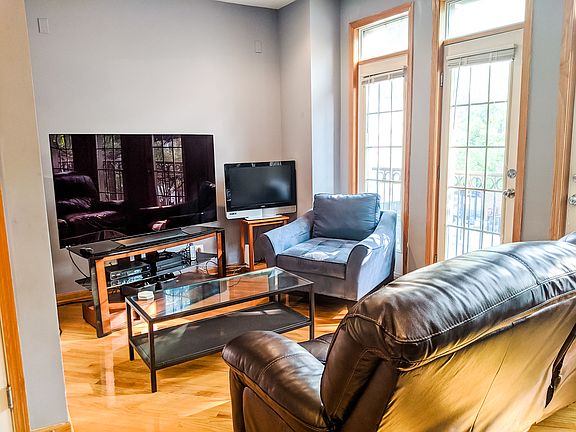 3rd image of 2540 N Southport Ave #2