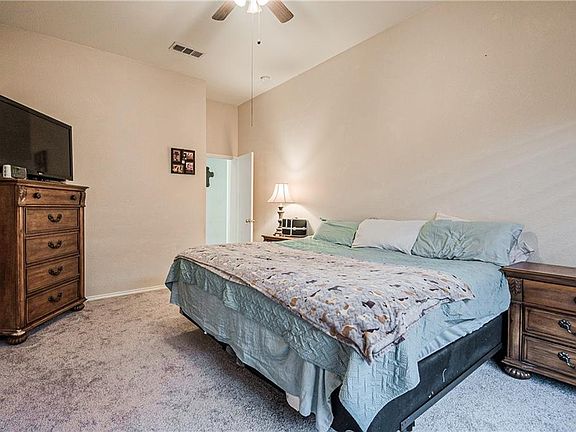 4th image of 104 Meadow Lark Ln