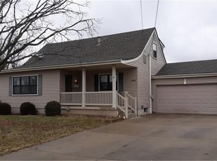 2004 Home Park Ave, Decatur, IL 62526