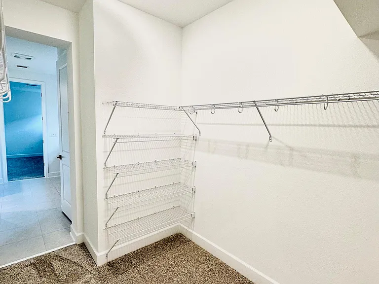 207 Chalet Ct — Photo 12