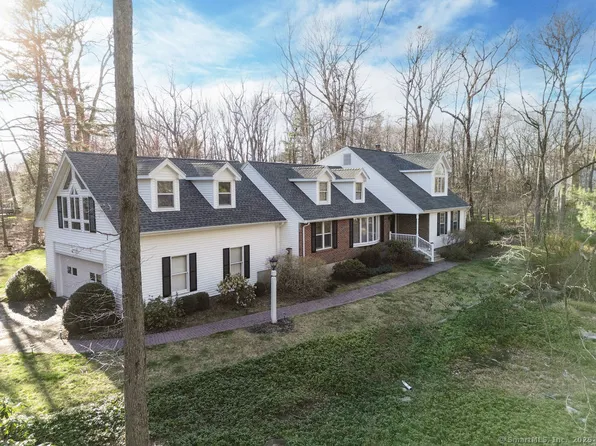 17 Greencrest Road, Avon, CT 06001