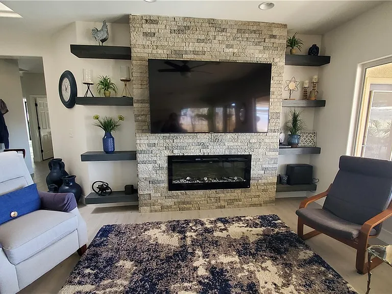 2106 Dipinto Ave — Photo 6