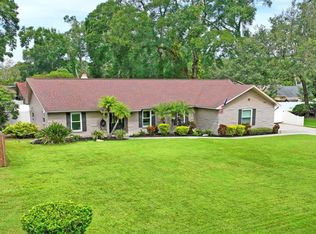 1805 N Waterman Dr, Valrico, FL 33594