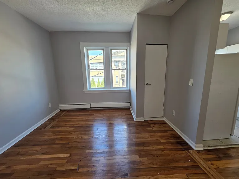 335 Wells St #2B — Photo 6
