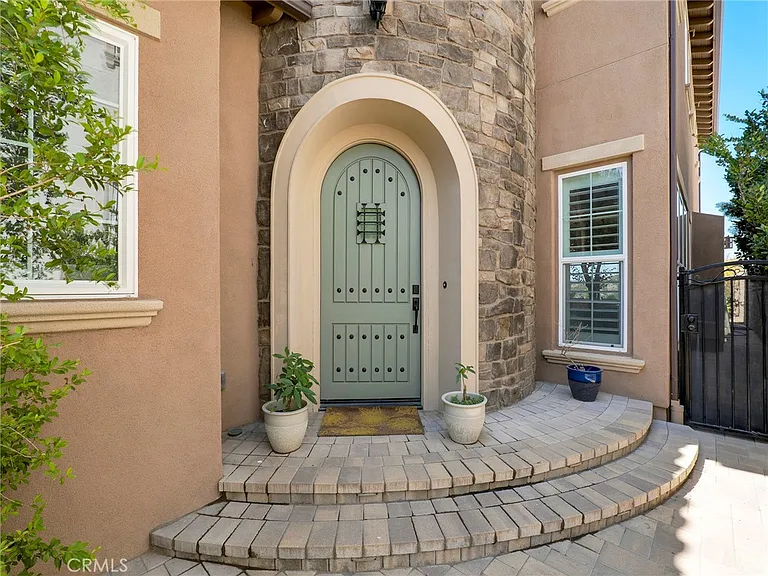 11911 Ancona Way — Photo 3