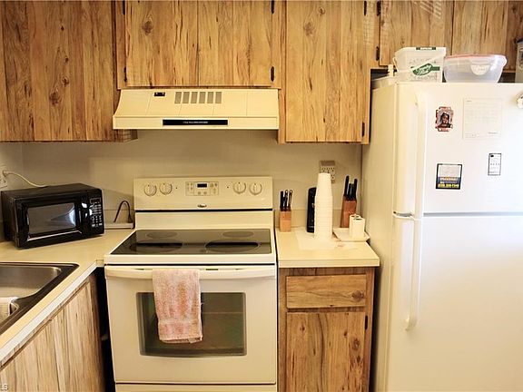 4th image of 2690 Park Windsor Dr APT 604