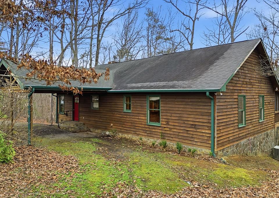 1st image of 591 Oak Ridge Rd