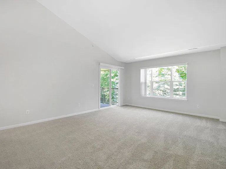Stonehaven Apartments — Photo 14