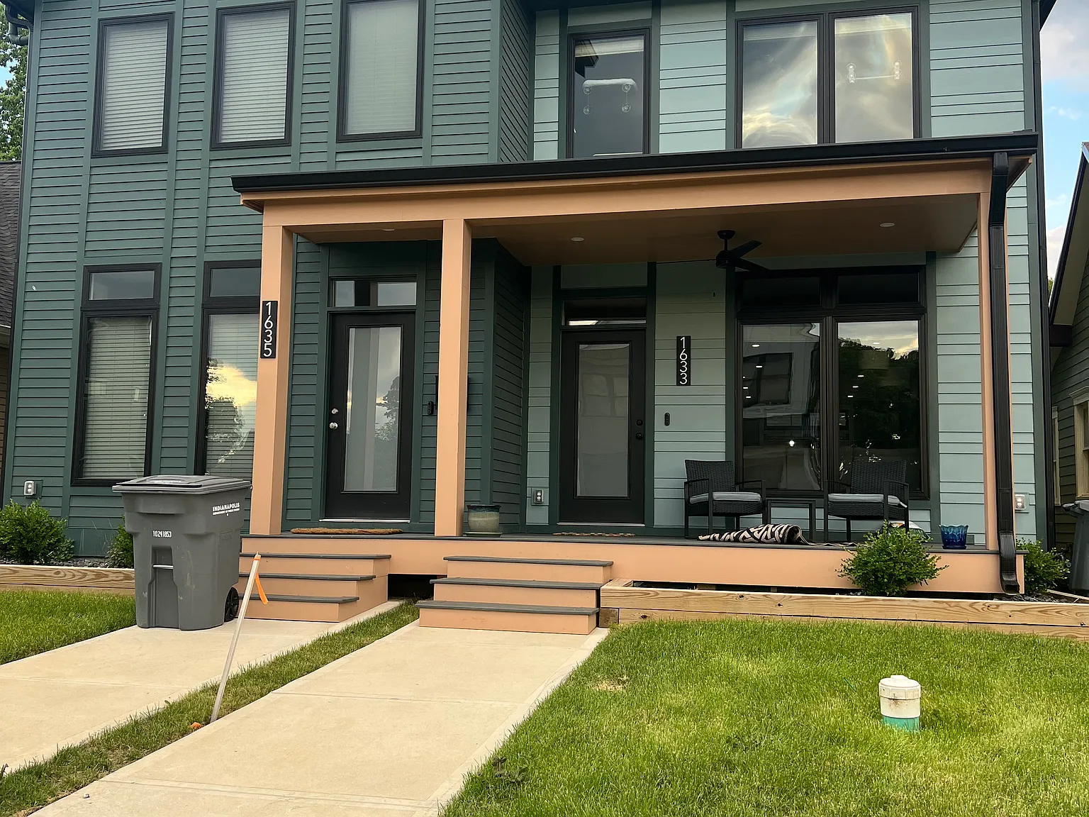4 bed, 3.5 bath, 2125 sqft, $2,899 — Photo 2