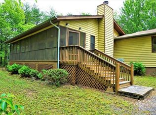 639 McOwenben Pass, Lake Lure, NC 28746