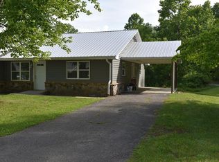 16 Wood Ln, Pleasant Hill, TN 38583