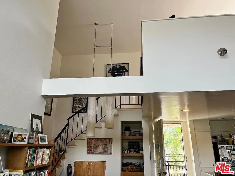 1885 Veteran Ave #305 — Photo 10