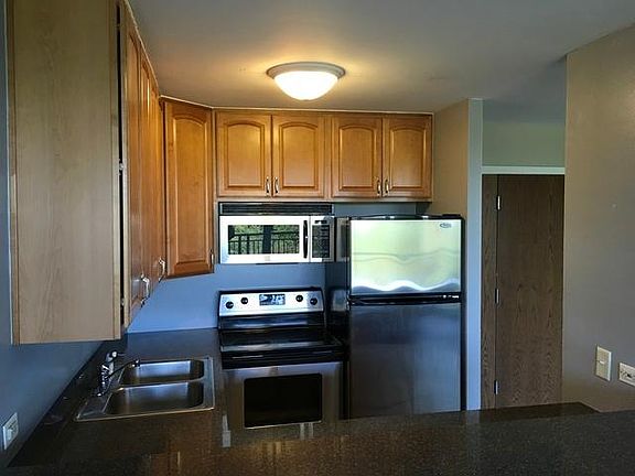3rd image of 6020 Oakwood Dr APT 3F