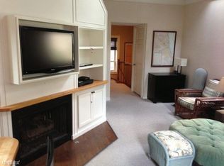 40 E Cedar St #22PE, Chicago, IL