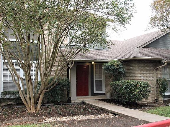 4th image of 1015 E Yager Ln Unit 151