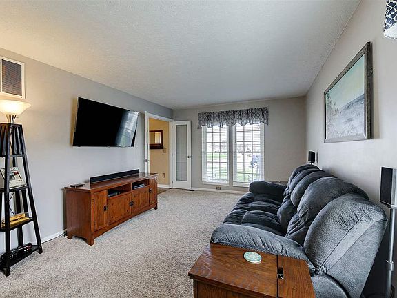 4th image of 5413 Stone Hill Dr
