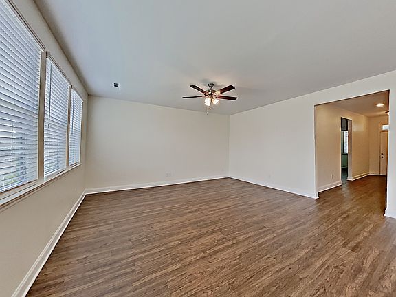 4th image of 417 Charity Ln