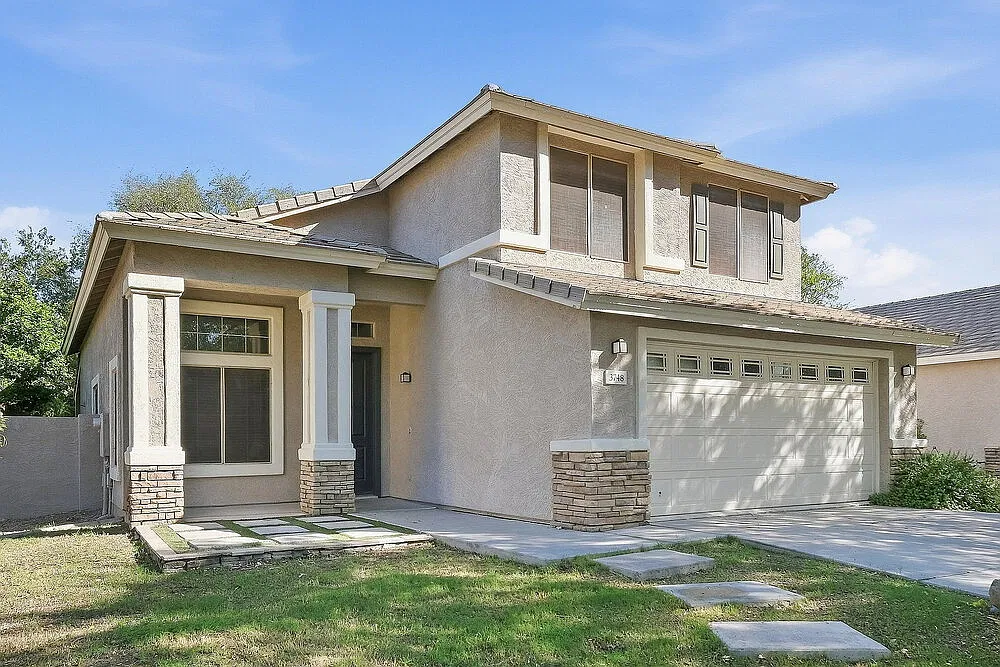 4 bed, 3.0 bath, 2127 sqft, $3,145 — Photo 4