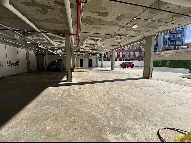 1700 Jerome Ave #PENTHOUSE — Photo 20