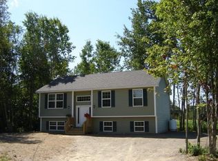 27 2nd St, Hermon, ME 04401