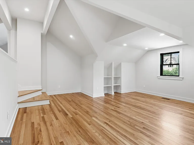 5921 Chesterbrook Rd — Photo 72