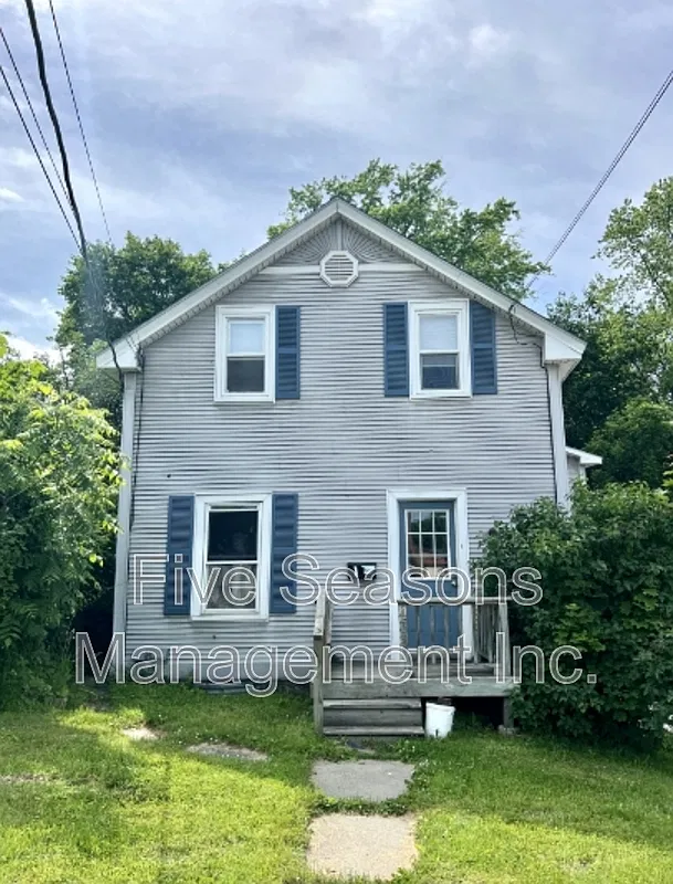 3 bed, 1.0 bath, 1000 sqft, $2,700 — Photo 1