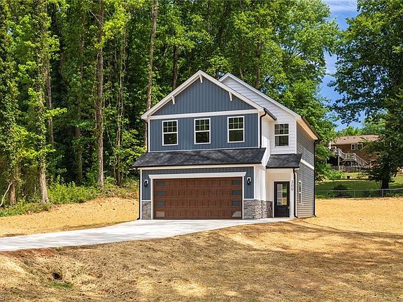 3rd image of 309 Lily Dr