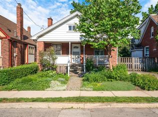 295 Keswick Ct, Hamilton, ON L8K 2S6