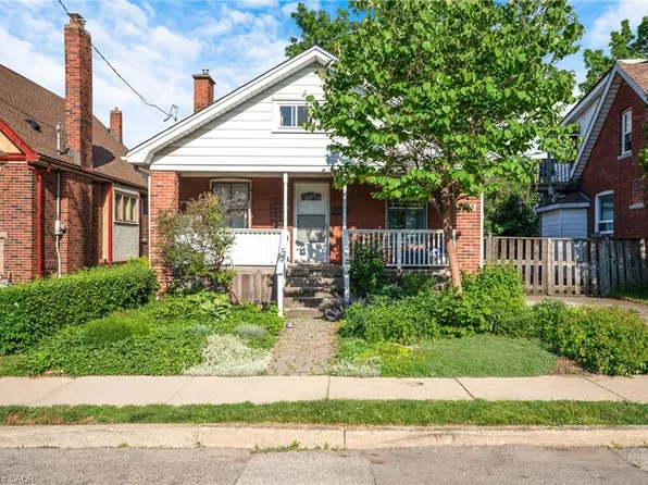 295 Keswick Ct, Hamilton, ON L8K 2S6